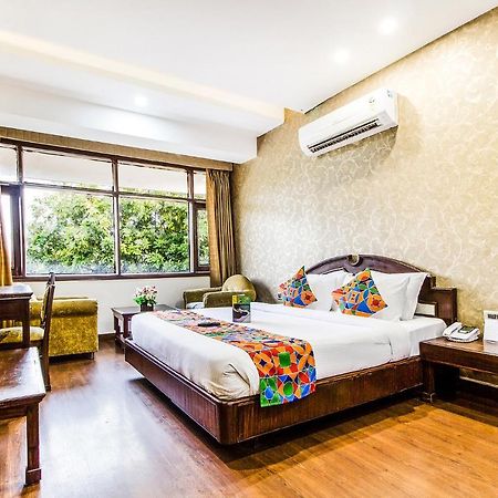 Fabhotel Le Monarque Chandigarh Bagian luar foto