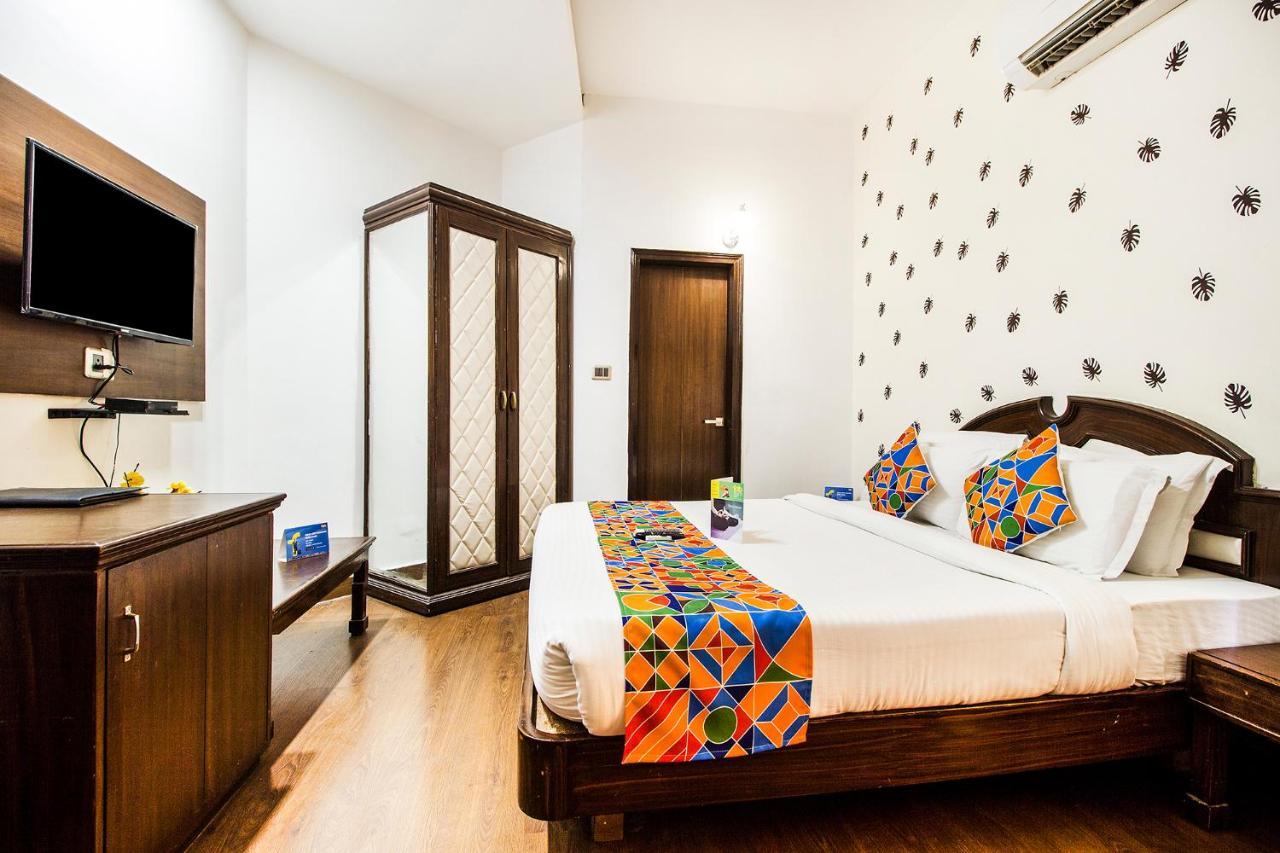 Fabhotel Le Monarque Chandigarh Bagian luar foto