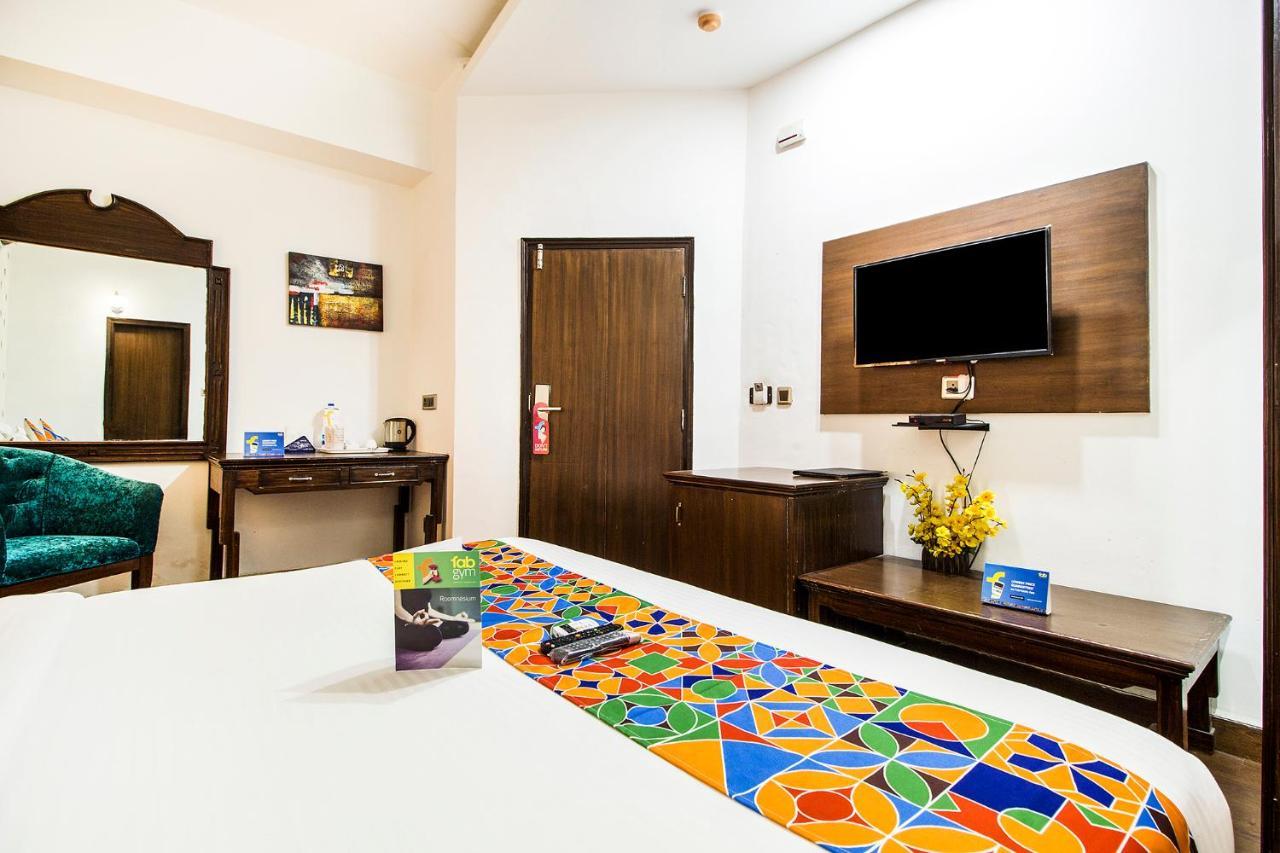 Fabhotel Le Monarque Chandigarh Bagian luar foto
