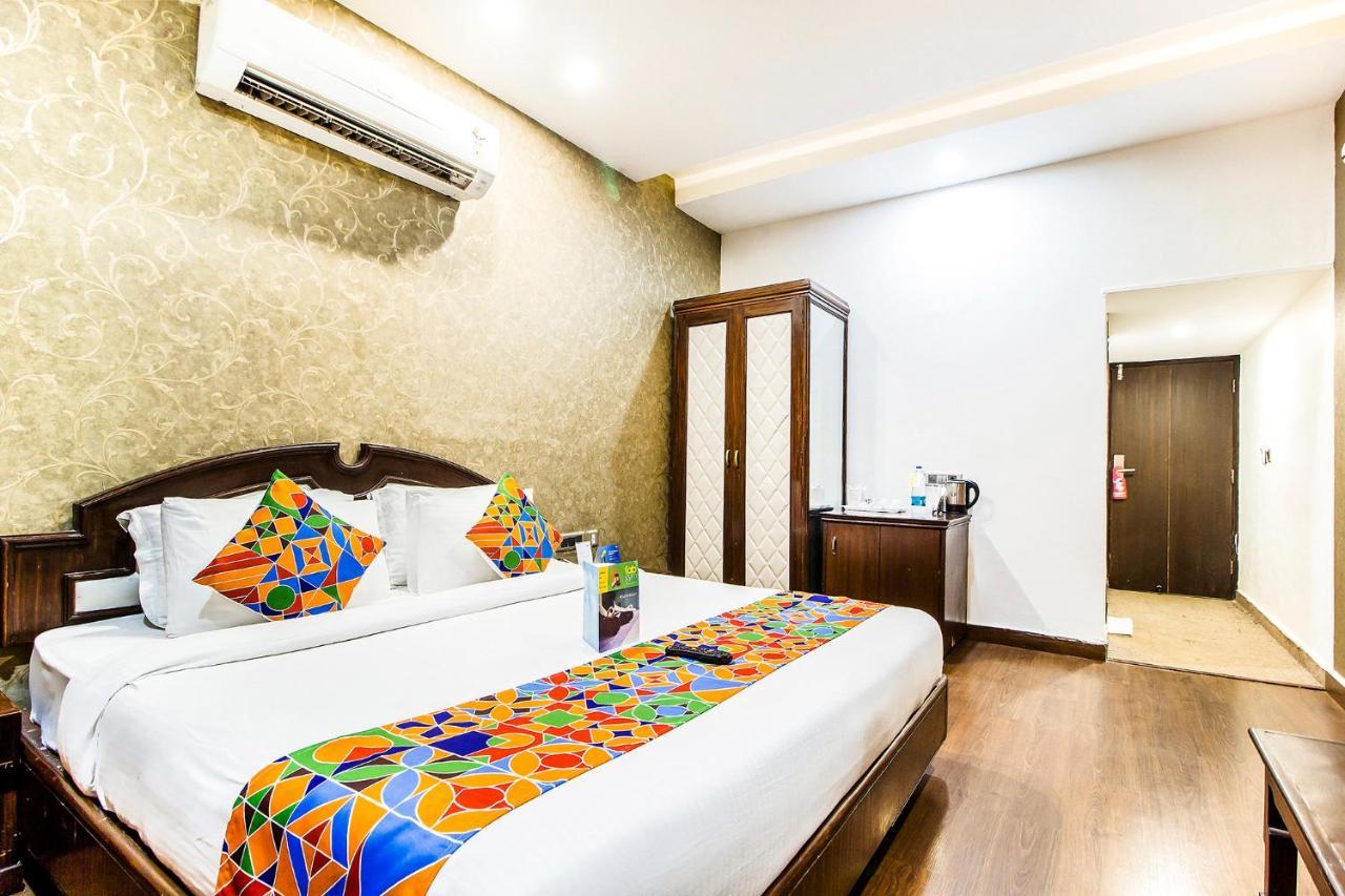 Fabhotel Le Monarque Chandigarh Bagian luar foto