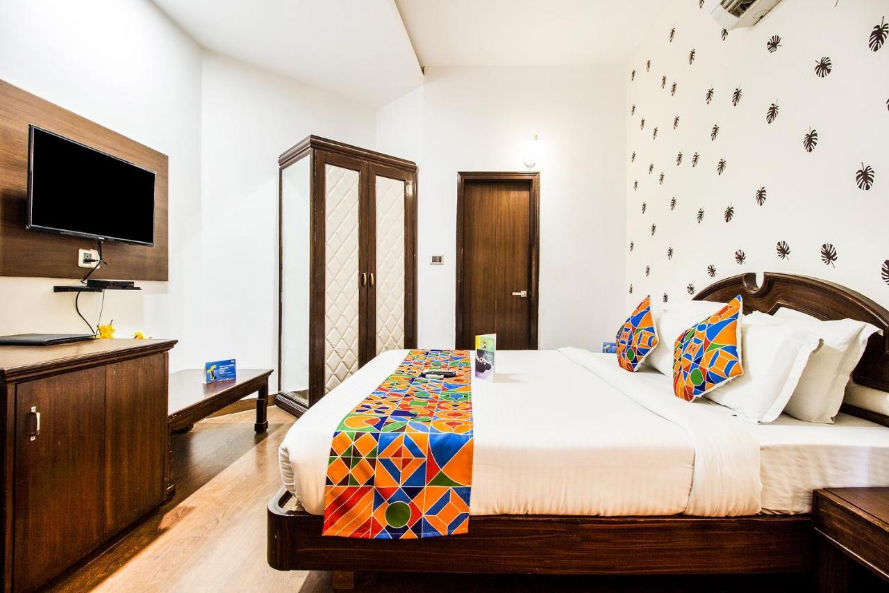 Fabhotel Le Monarque Chandigarh Bagian luar foto